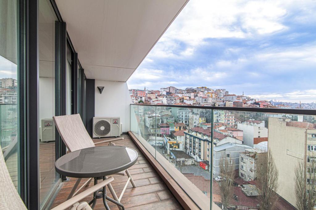 Kép Centrally Located Flat with Balcony in Beyoglu szállásáról Isztambulban a galériában
