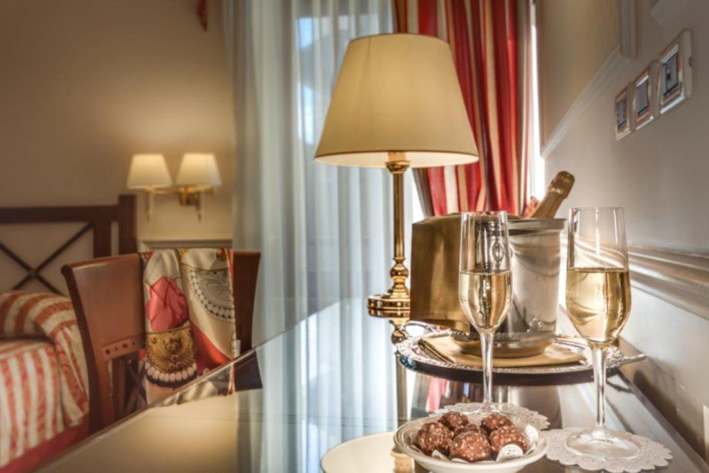 Palazzo Cardinal Cesi - Resim 39