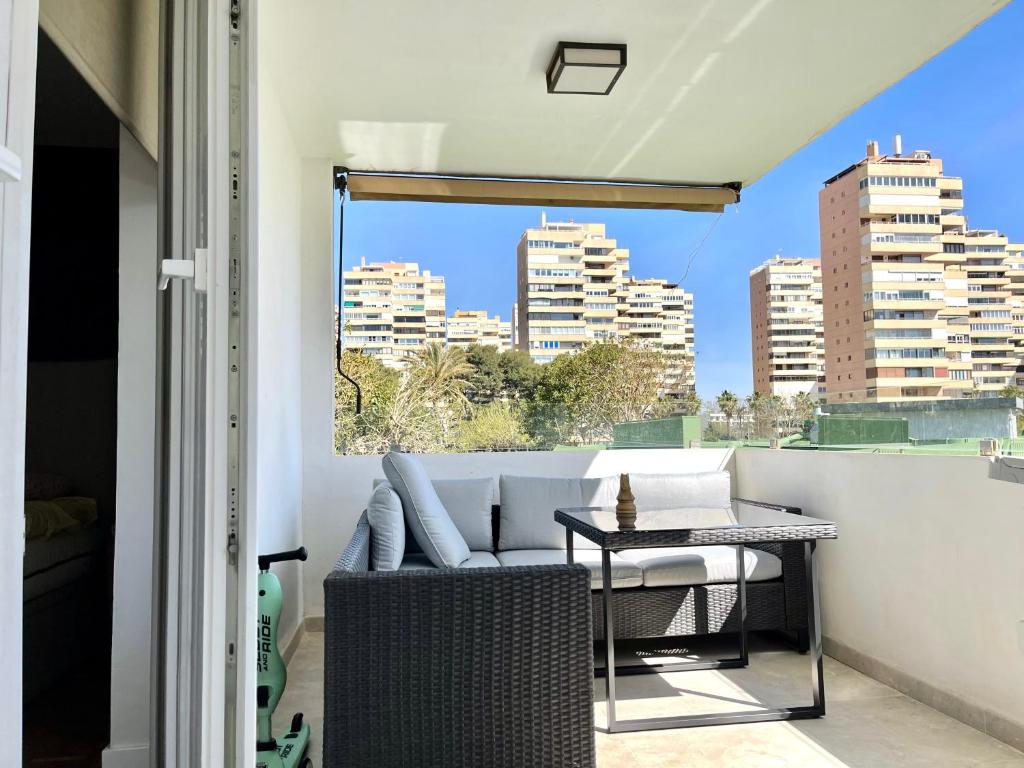 Balkón alebo terasa v ubytovaní Modern 3 bedroom apartment situated in luxury beachfront gated community