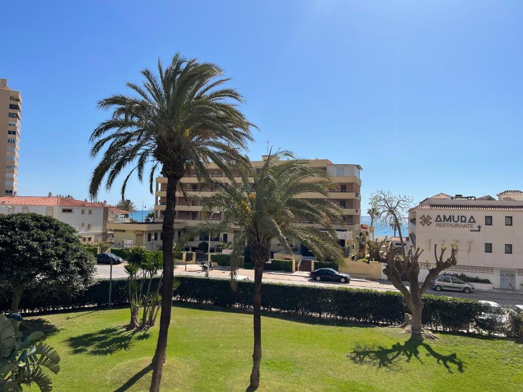 Fotografia z galérie ubytovania Modern 3 bedroom apartment situated in luxury beachfront gated community v destinácii Torremolinos