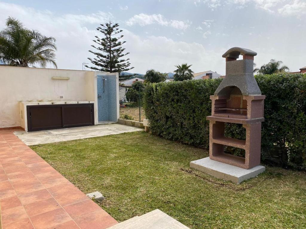 Vonkajšia záhrada v ubytovaní Case Vacanze Paradise Beach Vicino Cefalù PISCINA APERTA