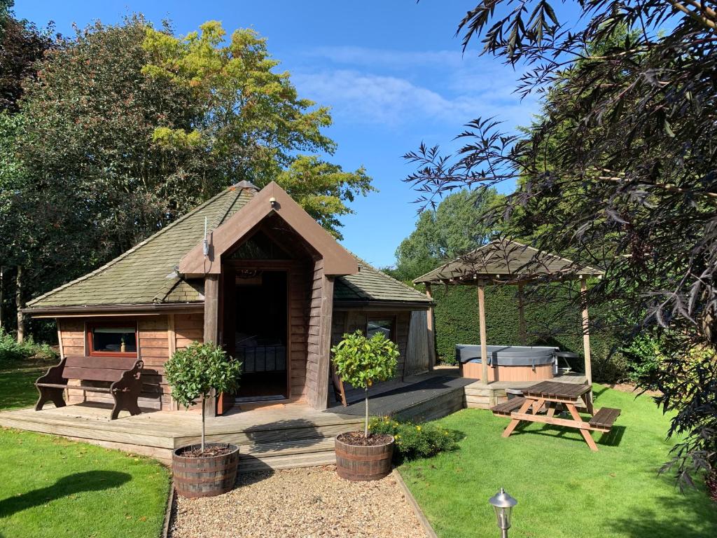 Burton Lodge Guest House & Spa, Brandesburton – Updated 2023 Prices