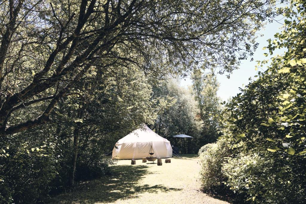 Příroda nedaleko luxury tent