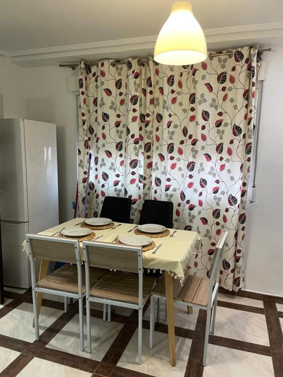 Kuchyň nebo kuchyňský kout v ubytování Apartamento de 2 dormitorios cerca Paseo Marítimo