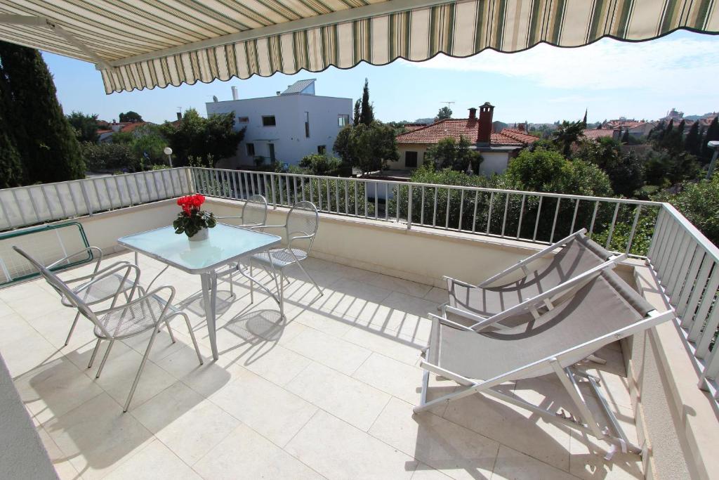 Balkón alebo terasa v ubytovaní Apartments El Corsaro