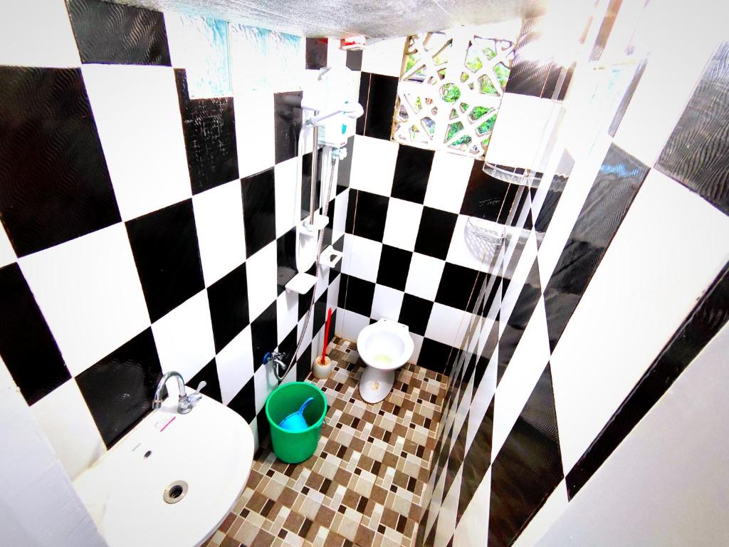 Koupelna v ubytování Evan's Homestay