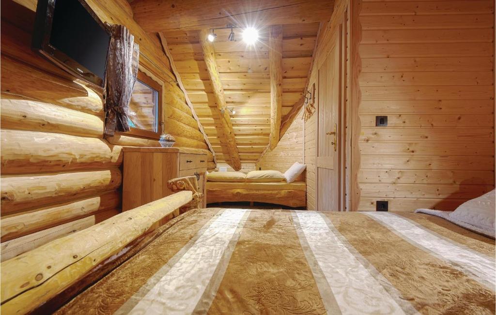 Posteľ alebo postele v izbe v ubytovaní Beautiful Home In Kelemen With Sauna