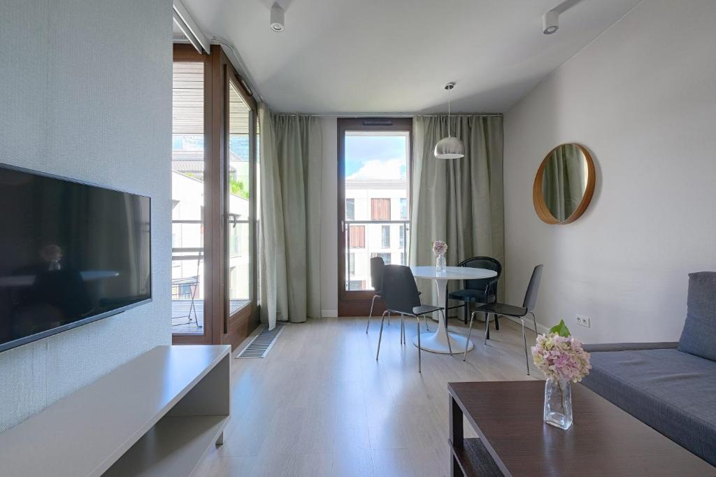 ApartHotel Kolejowa Apartamenty - Resim 40