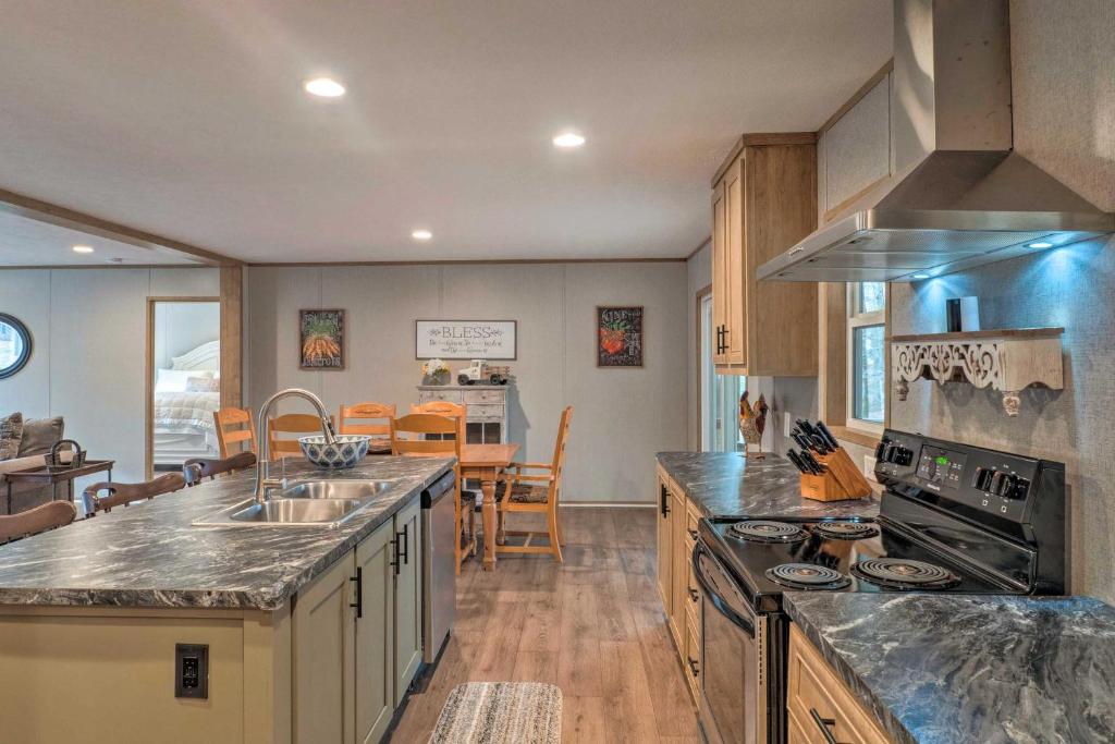 Bayside Louisiana Vacation Rental with Dock! - Ferienhaus