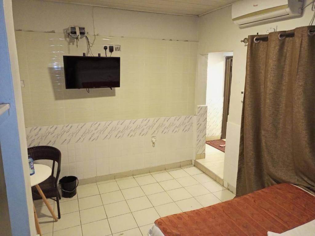 TV a/nebo společenská místnost v ubytování Beach View Hotel - Kisumu