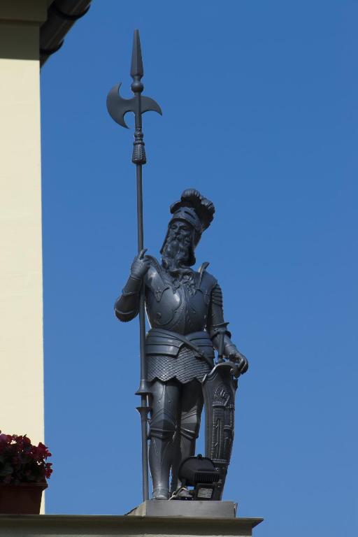 Zdjęcie z galerii obiektu Pensjonat Zamek Dersława w Busku Zdroju