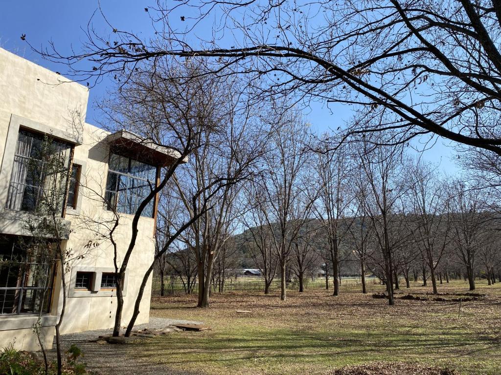 Huna House, Thorndale (updated prices 2024)