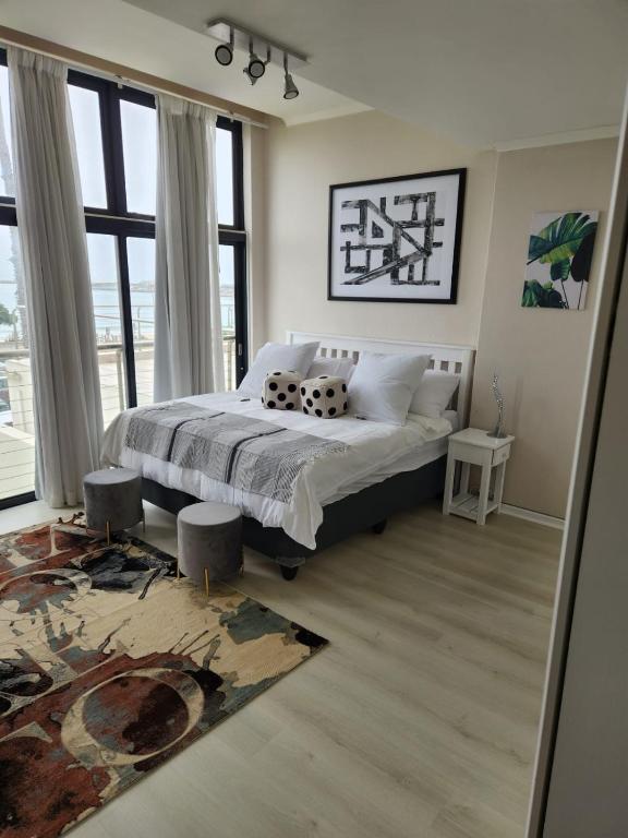 13 at Santos - Image 24