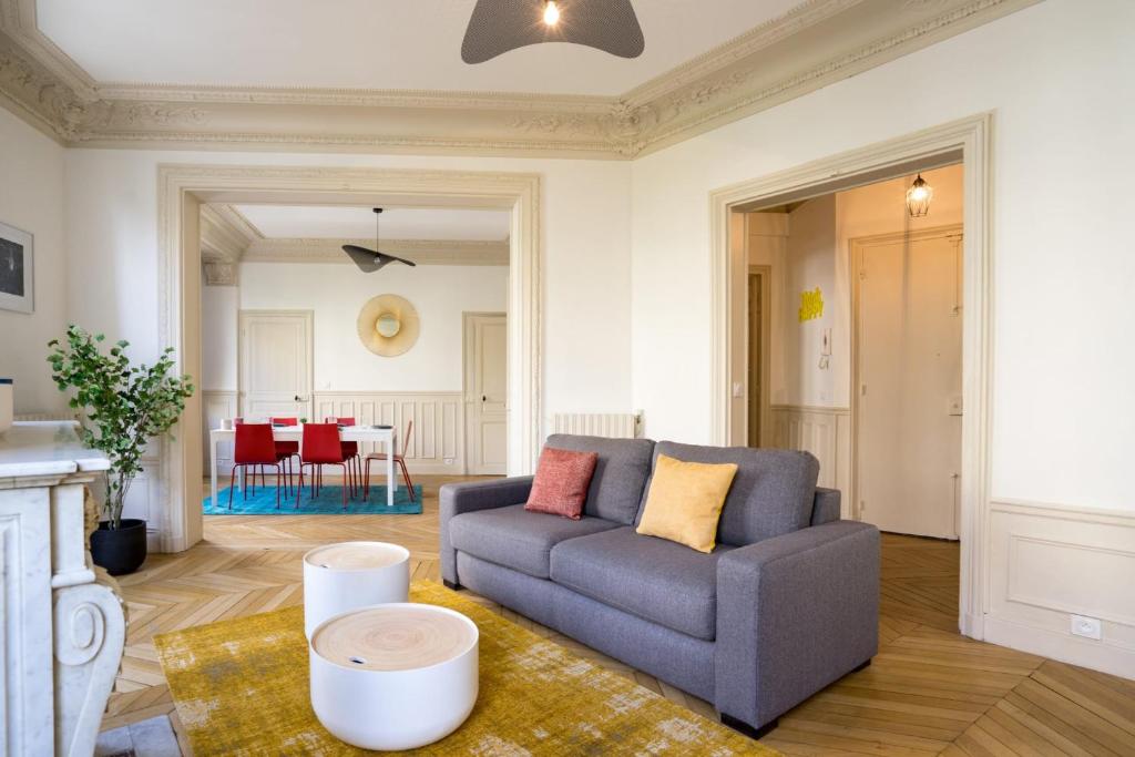 Istumisnurk majutusasutuses Charming apartment near Trocadero