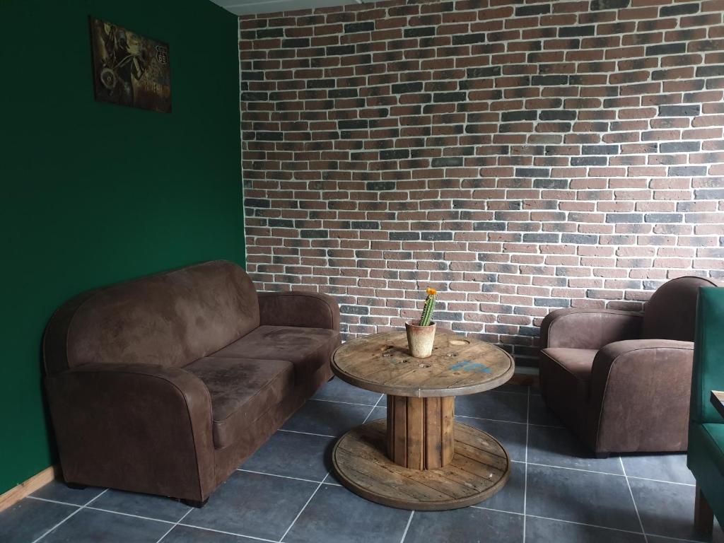 Posezení v ubytování sas Road Runner Café