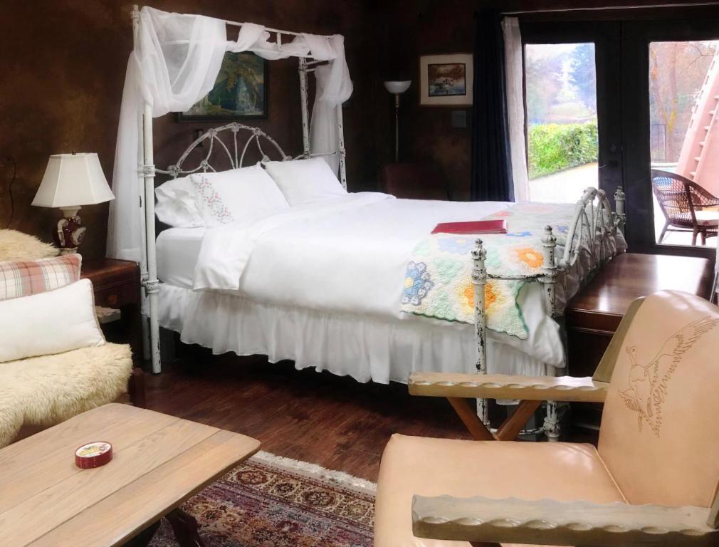DunMovin’ Oregon - One-Bedroom Apartment