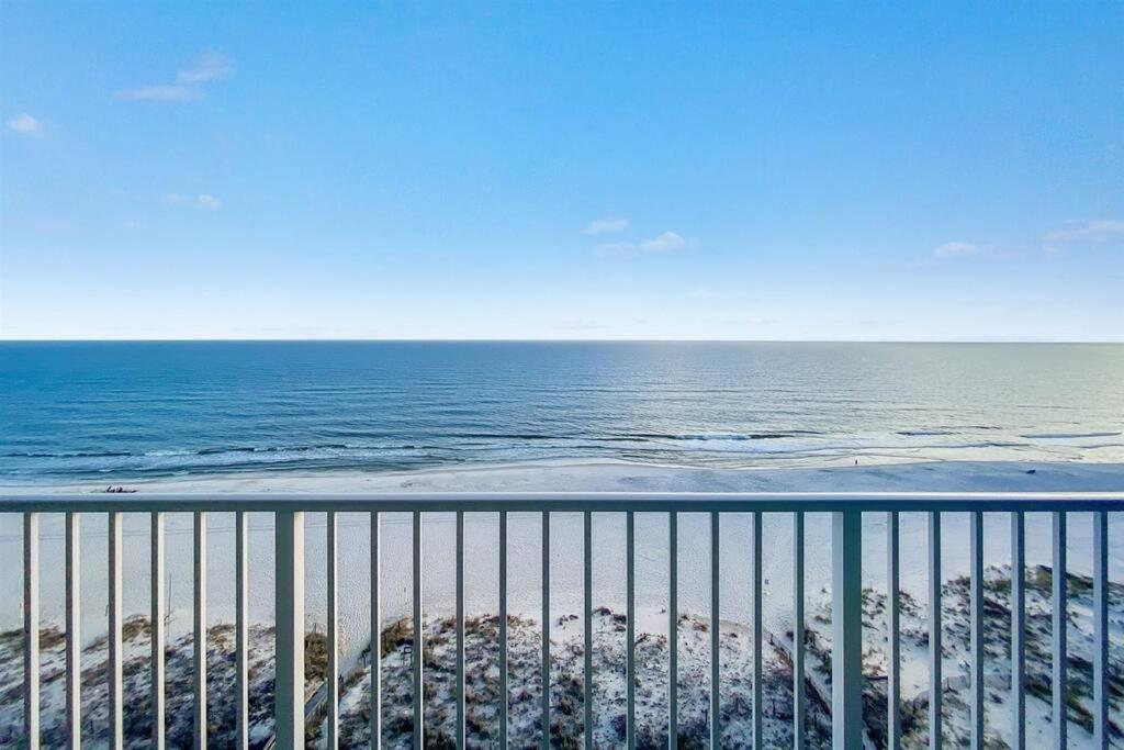 - Balcón con vistas al océano en Lighthouse unit 1012 - Luxury Beachfront Condo, en Gulf Shores