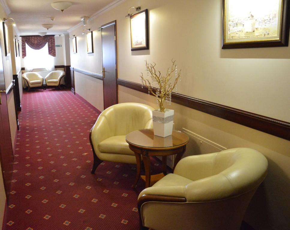 Posedenie v ubytovaní Hotel Batory