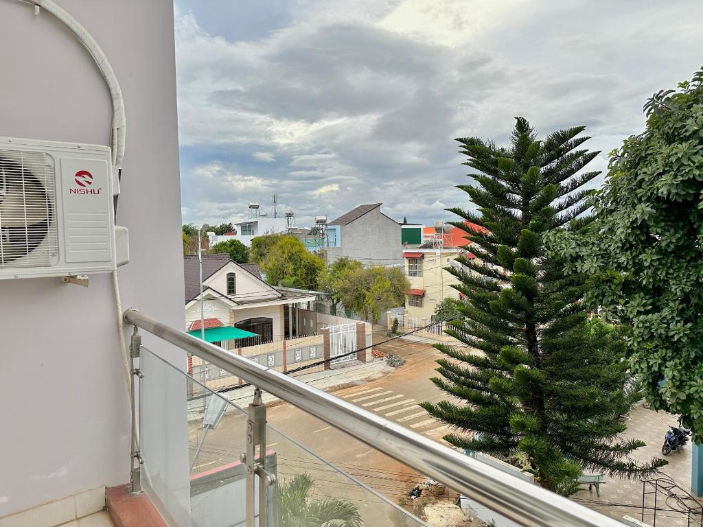 Nespecifikovaný výhled na hory nebo výhled na hory při pohledu z hotelu