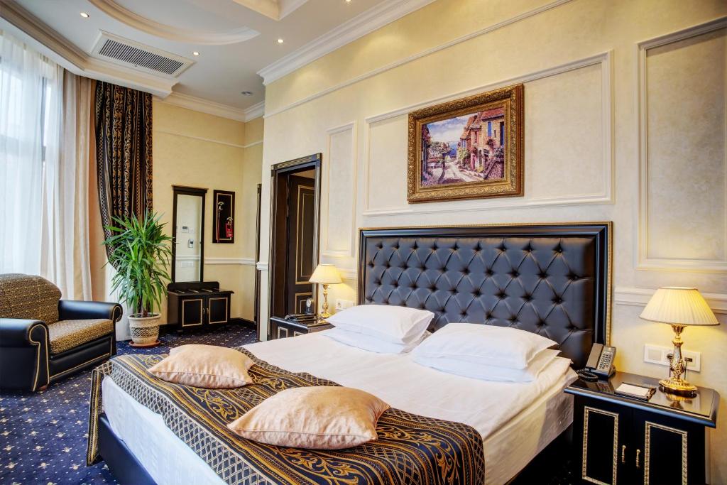 Villa Le Premier - Maestro - Deluxe Double Room With Extra Bed