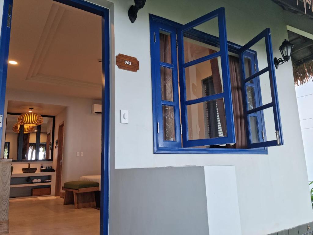 Phòng Deluxe Hướng Biển Giường Cỡ King Không Có Ban Công