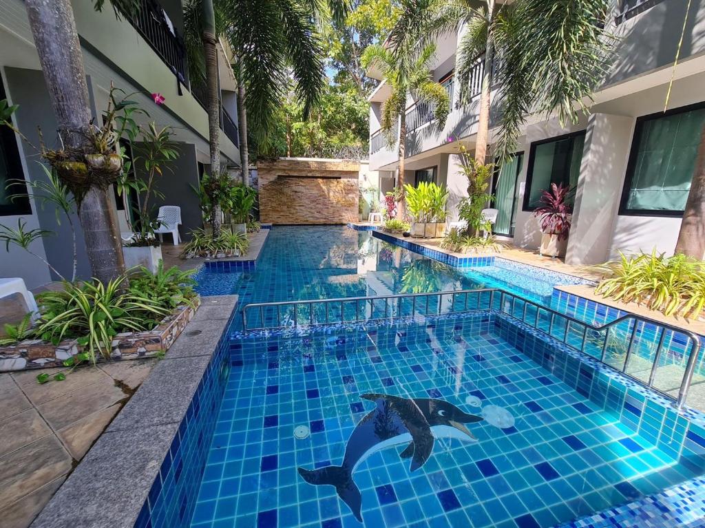 Bazén v ubytování Diana Pool Access Phuket nebo v jeho okolí
