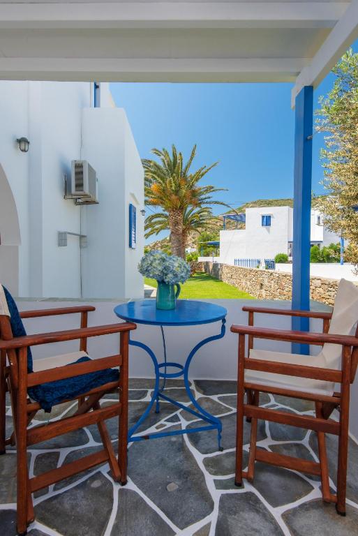 Balkón nebo terasa v ubytování KALYPSO ACCOMMODATION SIFNOS