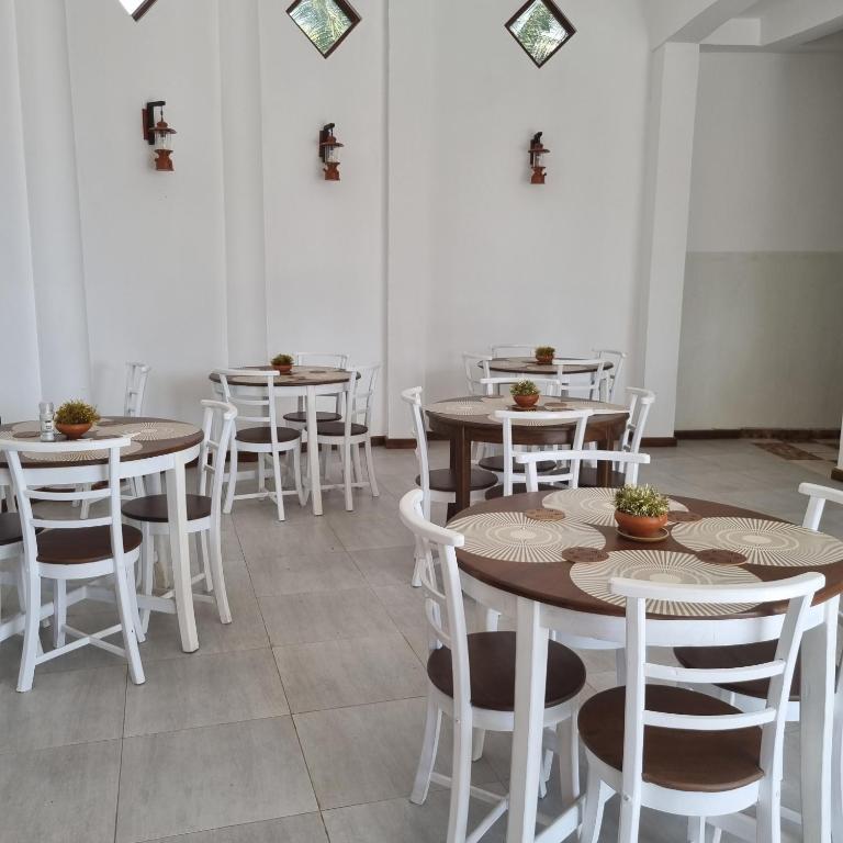 Restaurace v ubytování Dhammika Beach Palace