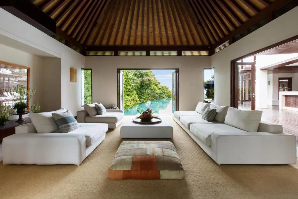 One-Bedroom Suite with Plunge Pool