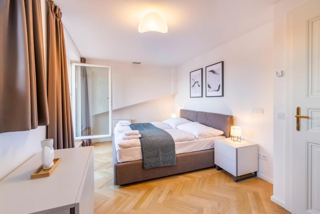 Petrin Tower Residence - Resim 42