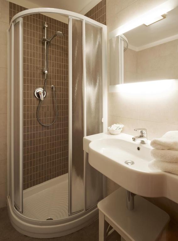 Koupelna v ubytování Hotel Aurora