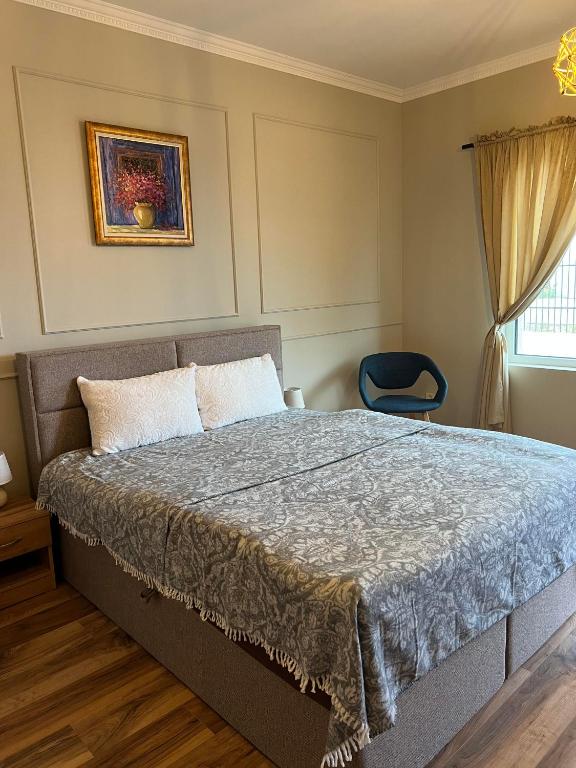Elegant and cozy room ARAKS