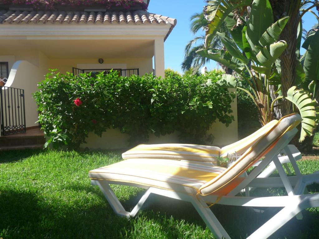 Vonkajšia záhrada v ubytovaní Casa Esquina Verde - Vera Naturista is 100 percent feelgood in Vera Playa