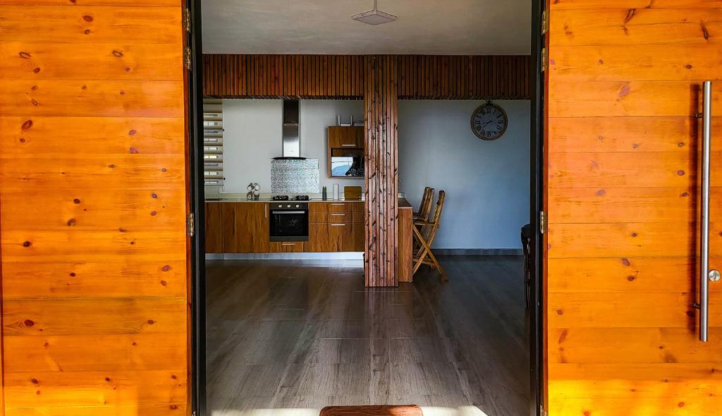 Kuchyň nebo kuchyňský kout v ubytování Sunrise View villa