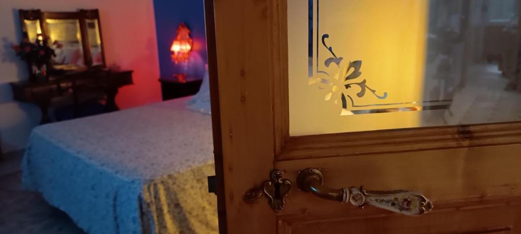 Rúm í herbergi á Amanda's Suite