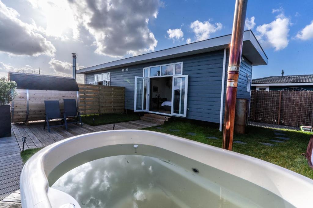 Proosdij B055B - Holiday Home