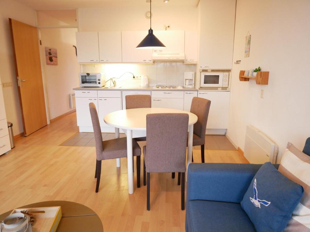Kuchyň nebo kuchyňský kout v ubytování Badhotel Callantsoog