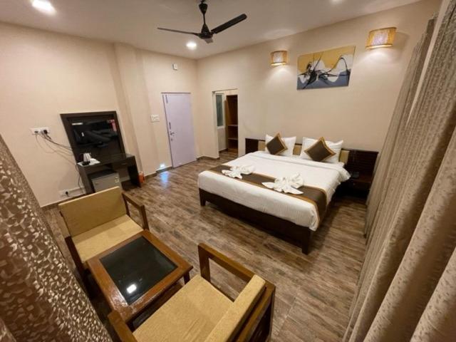 Jaldapara Forest Tourist Lodge JFTL - Chambre Double Avec Balcon
