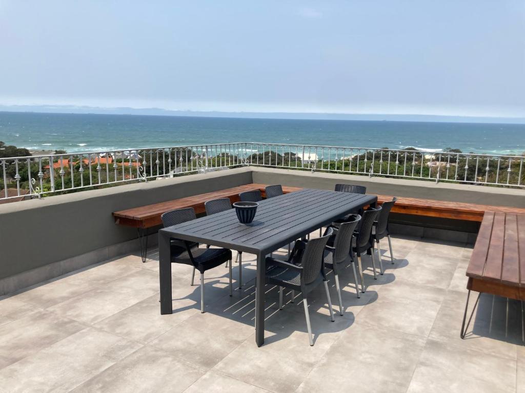 Ocean Rocks Villa, Umhlanga - 