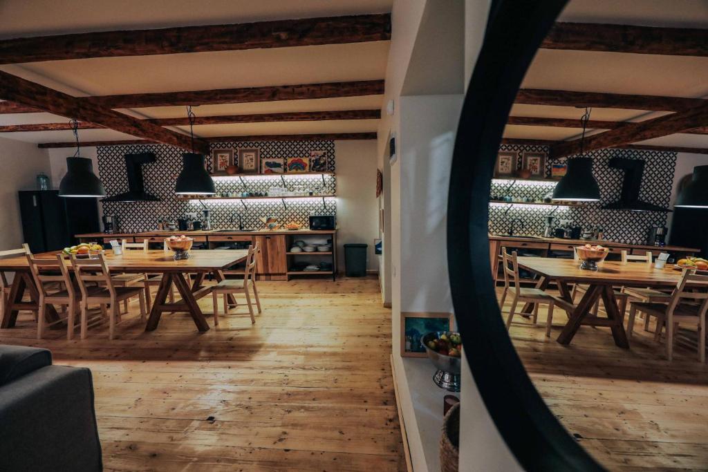 Restaurant o un lloc per menjar a JorJ'Inn