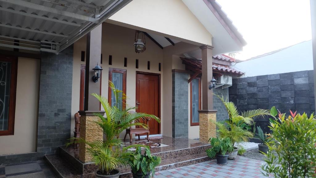 Omah Pikatan Homestay - Villa