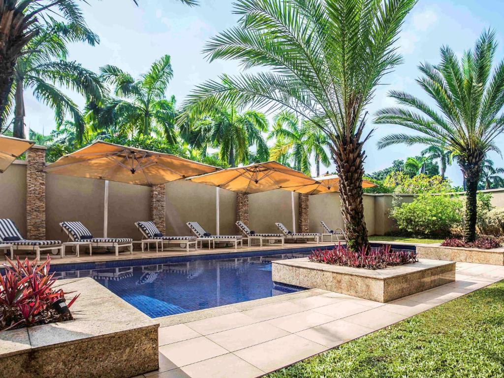 Bazén v ubytování Mövenpick Hotel Ikoyi Lagos nebo v jeho okolí