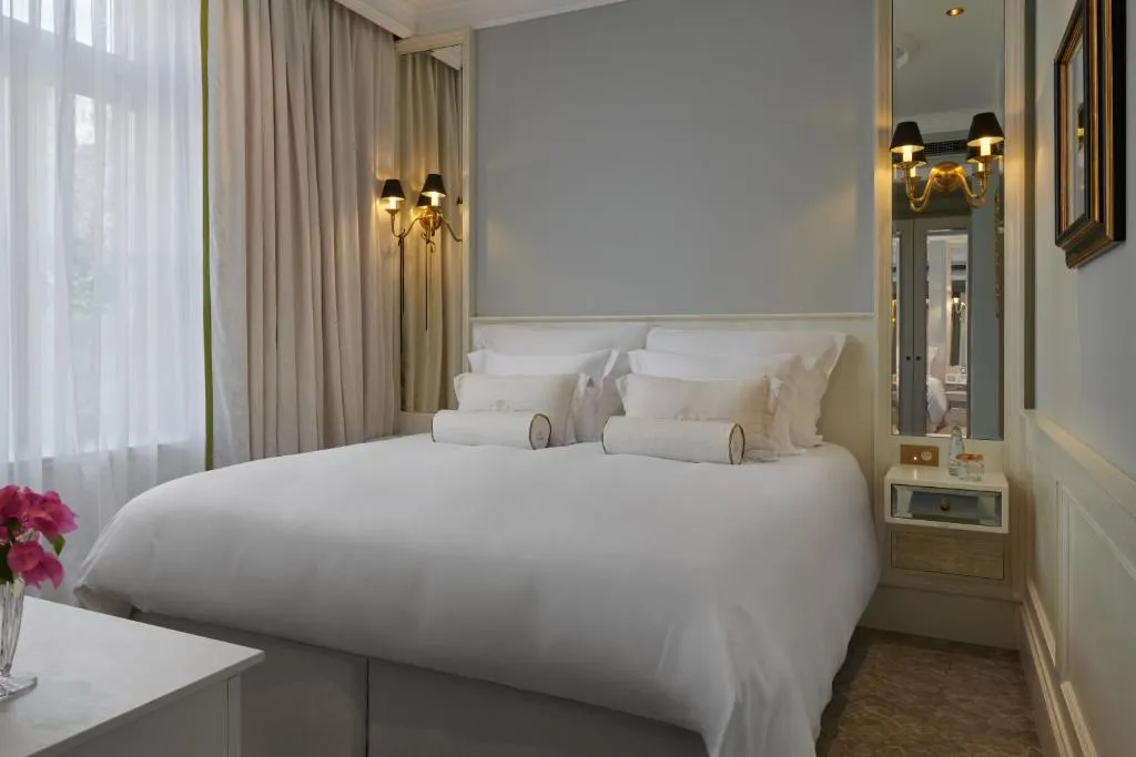 Double or Twin Room with City View