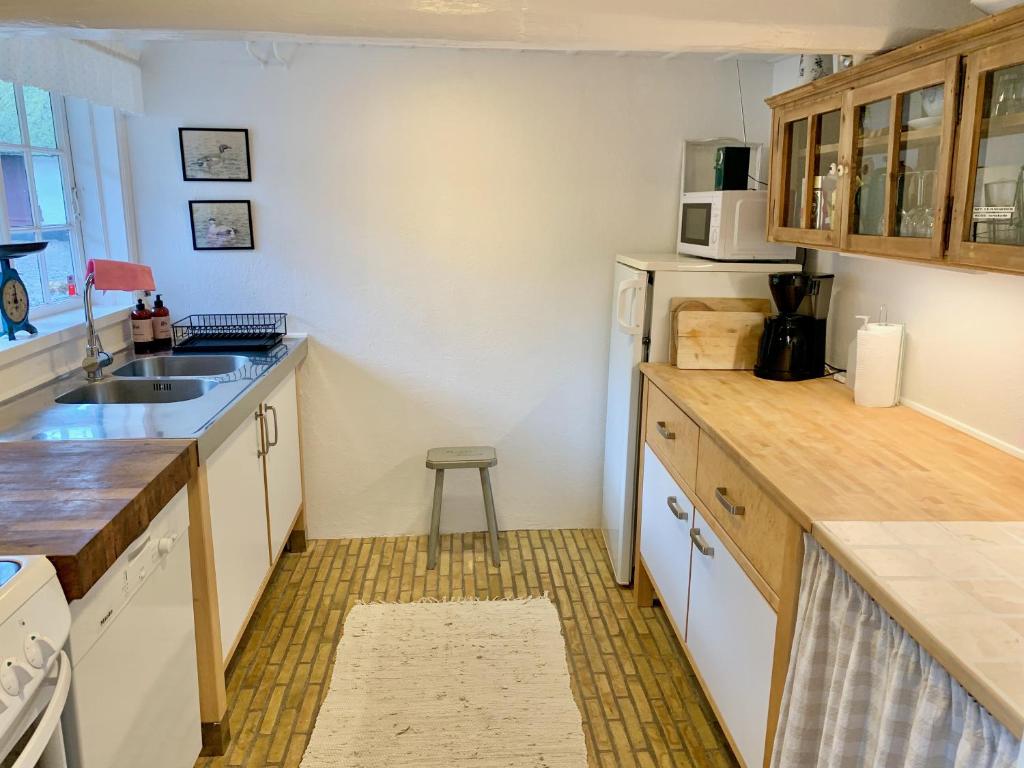Cucina o angolo cottura di Lillemøllens bed & breakfast