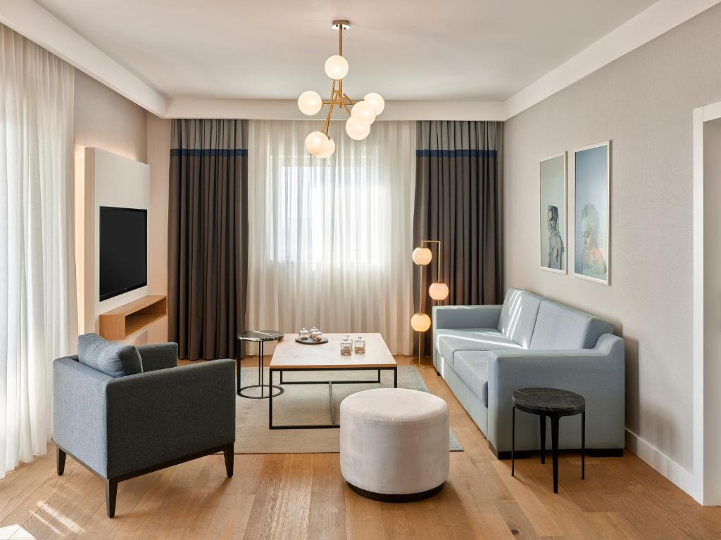 TV a/nebo společenská místnost v ubytování Lara Barut Collection-Ultra All Inclusive