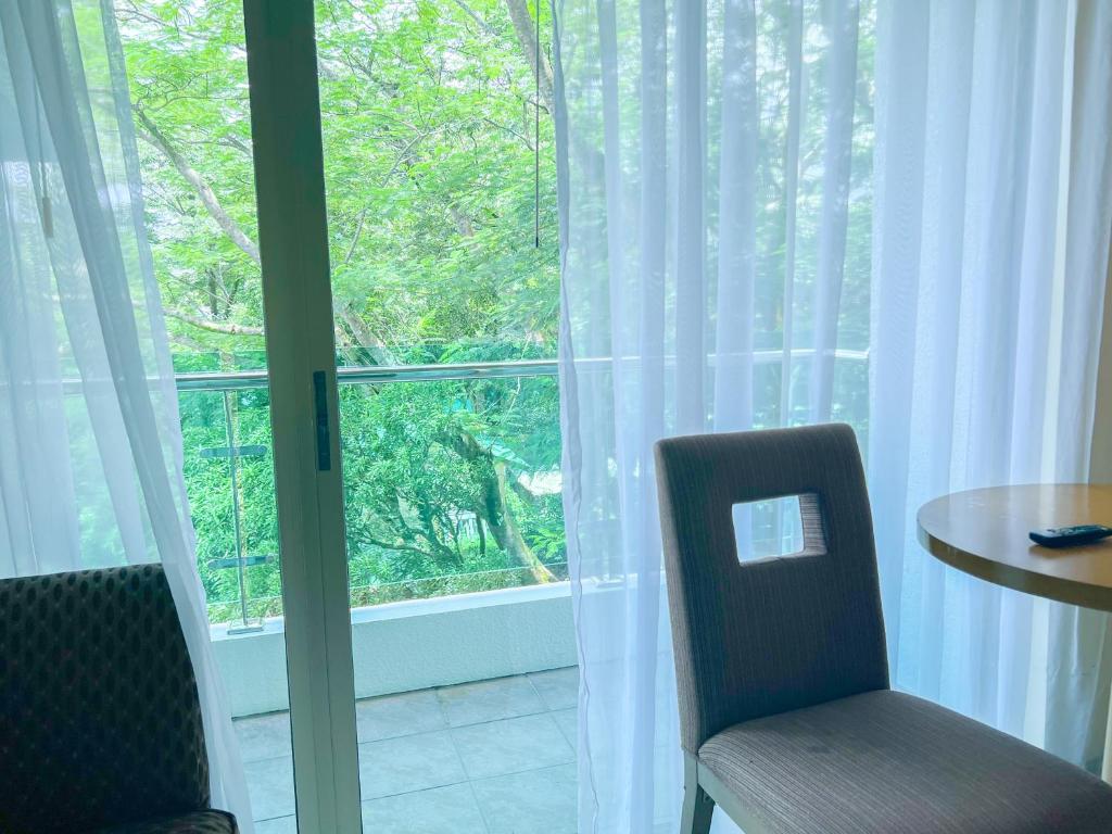Balkón nebo terasa v ubytování One Tagaytay Place Hotel Suites OFFICIAL ACCOUNT