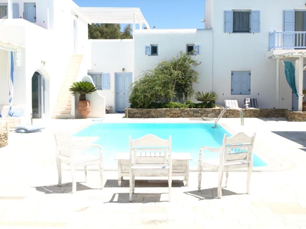 Bazén v ubytování Mare Mare Mykonos nebo v jeho okolí