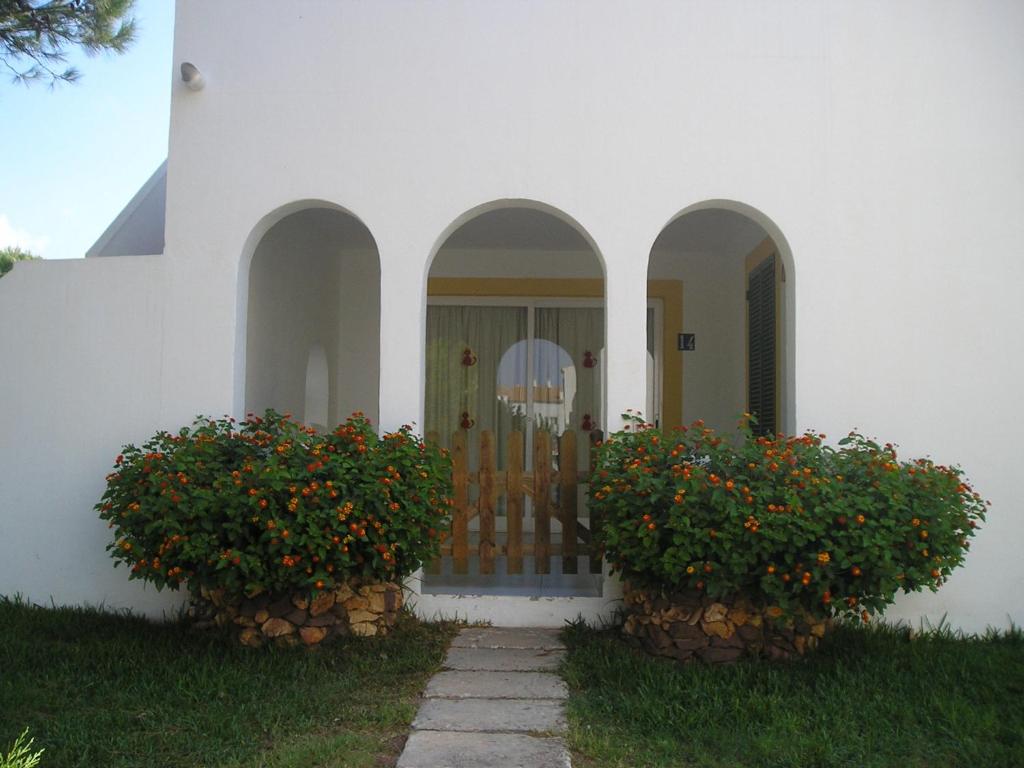 Apartamentos Las Brisas I & II, Calan Bosch – Updated 2023 ...