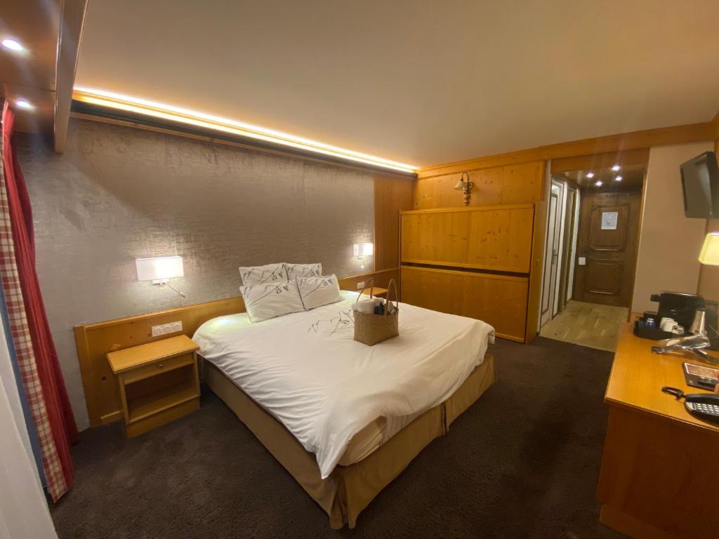 Hôtel Macchi Restaurant & Spa - 经典四人室（2个成人 + 2个孩子）