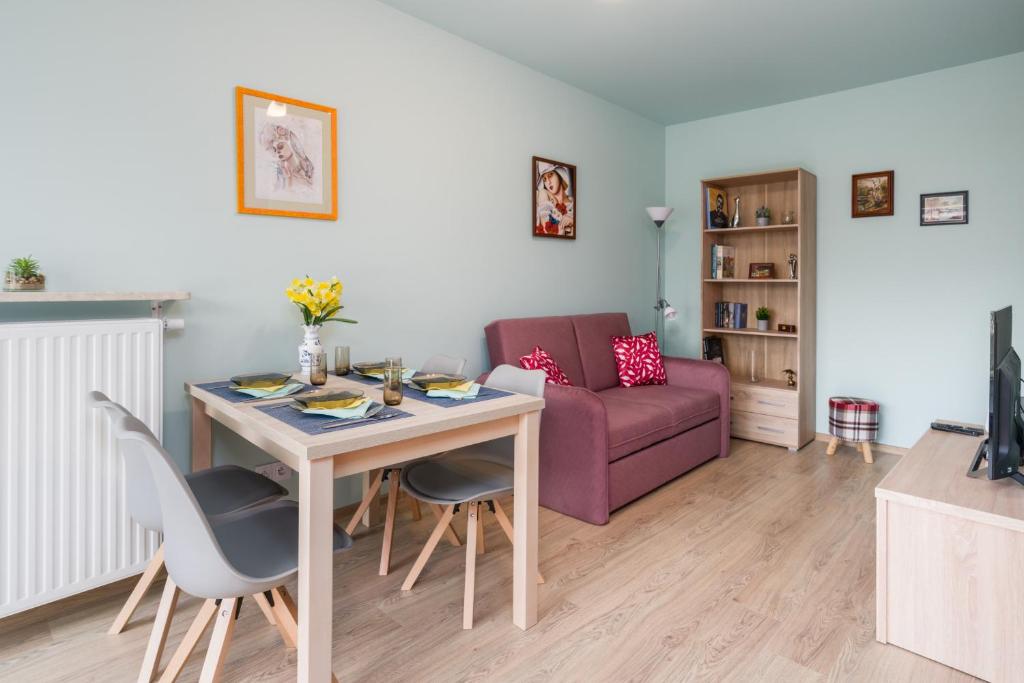 Posedenie v ubytovaní Bukowska 18 Apartments MTP Poznań by Noclegi Renters